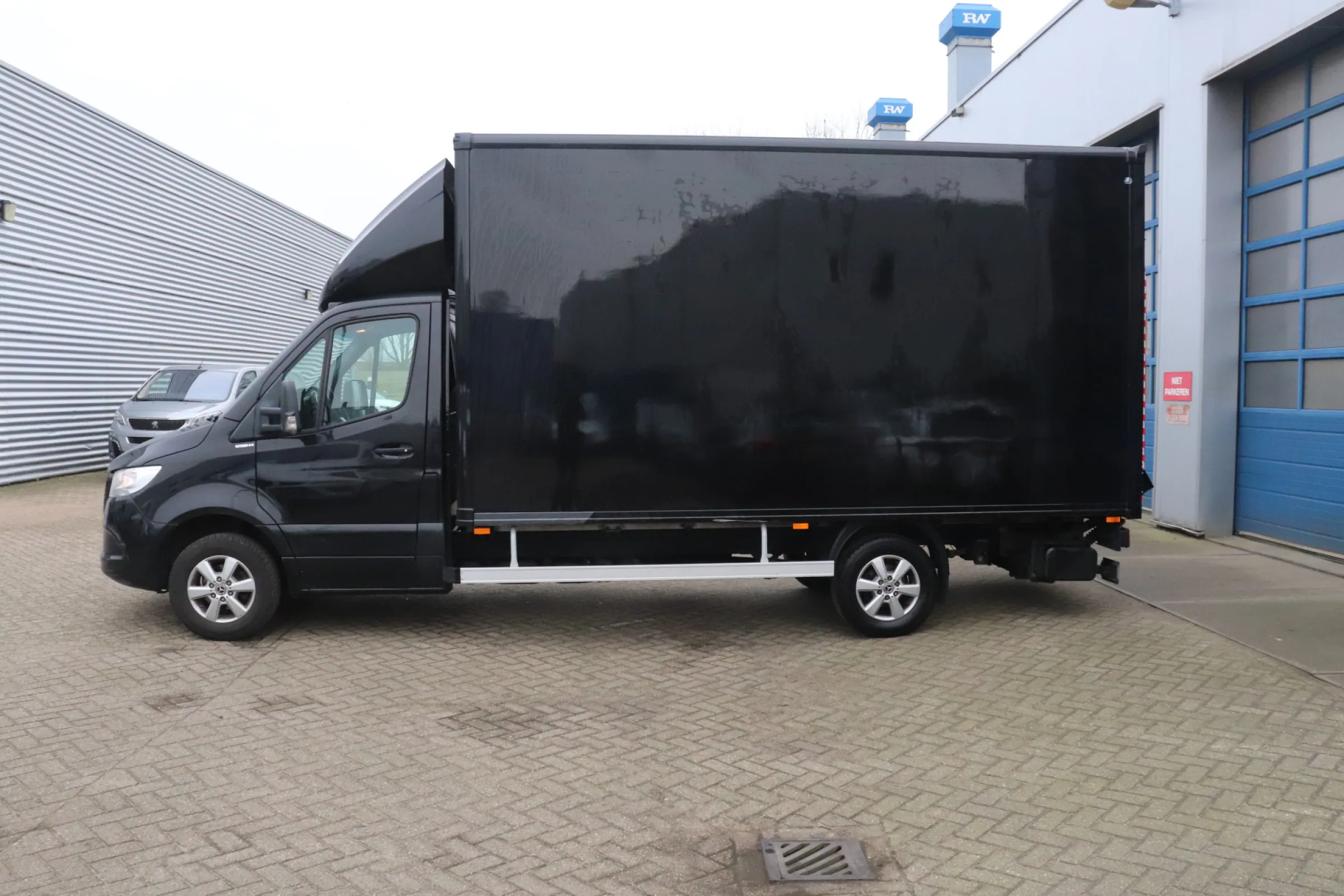Mercedes-Benz Sprinter fullscreen 3
