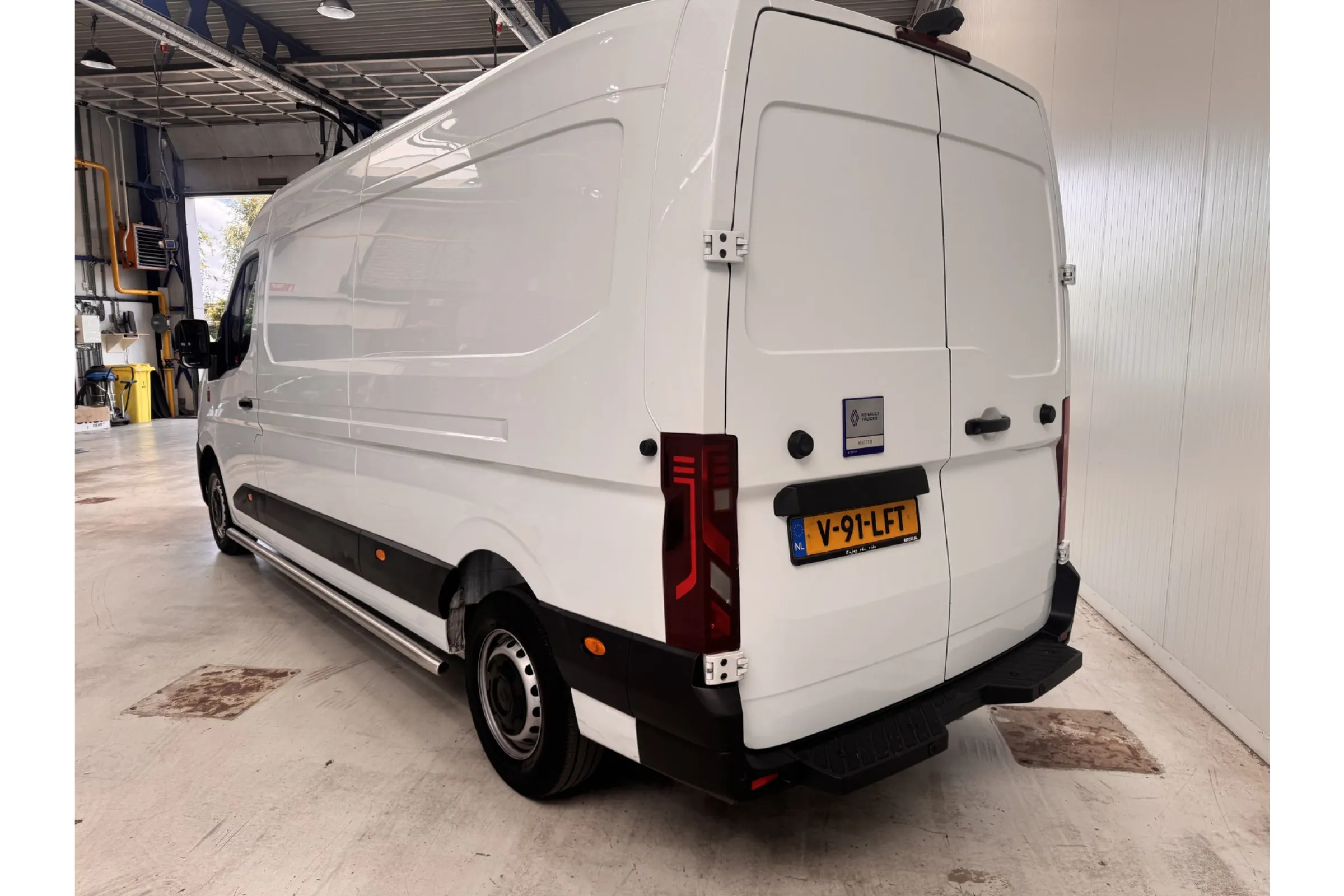Renault Master E-Tech fullscreen 7
