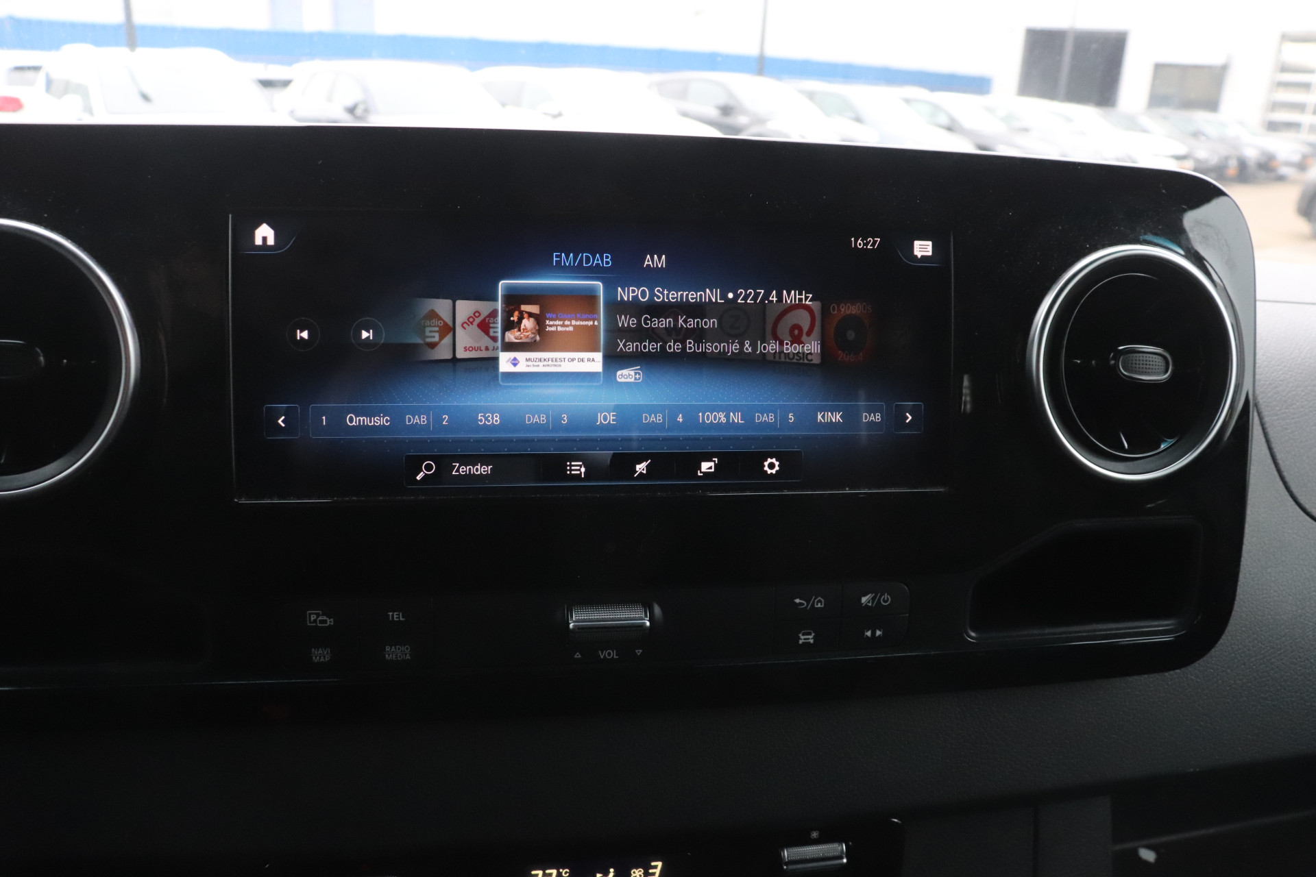 Mercedes-Benz Sprinter 14