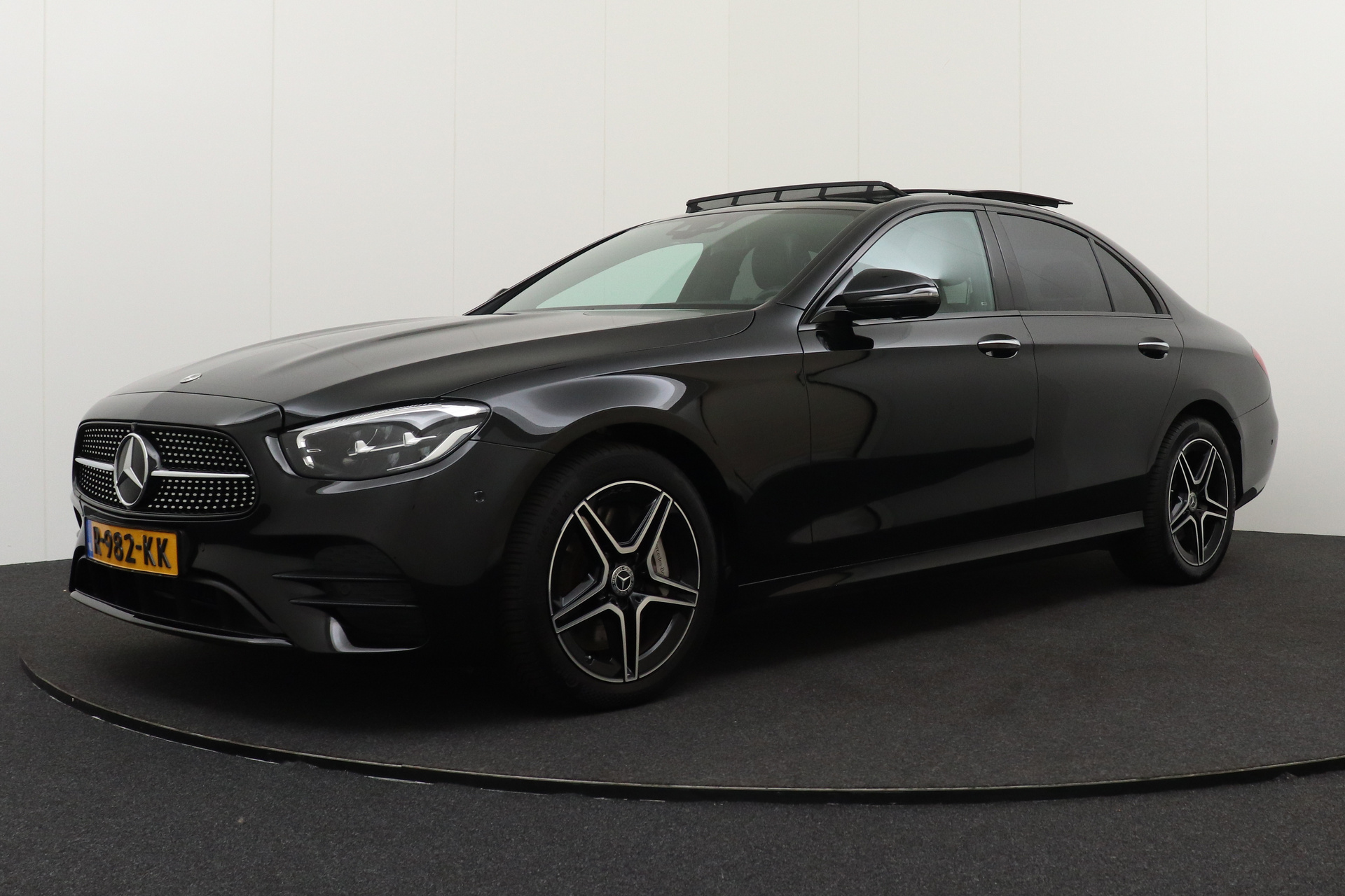 Mercedes-Benz E-Klasse 1