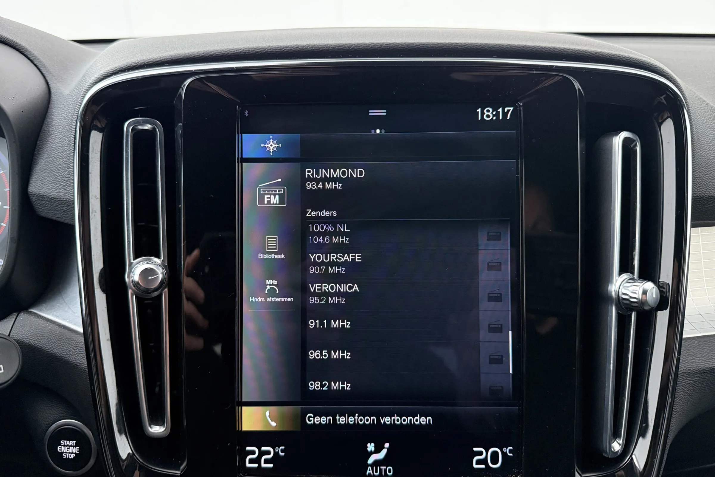 Volvo XC40 fullscreen 21