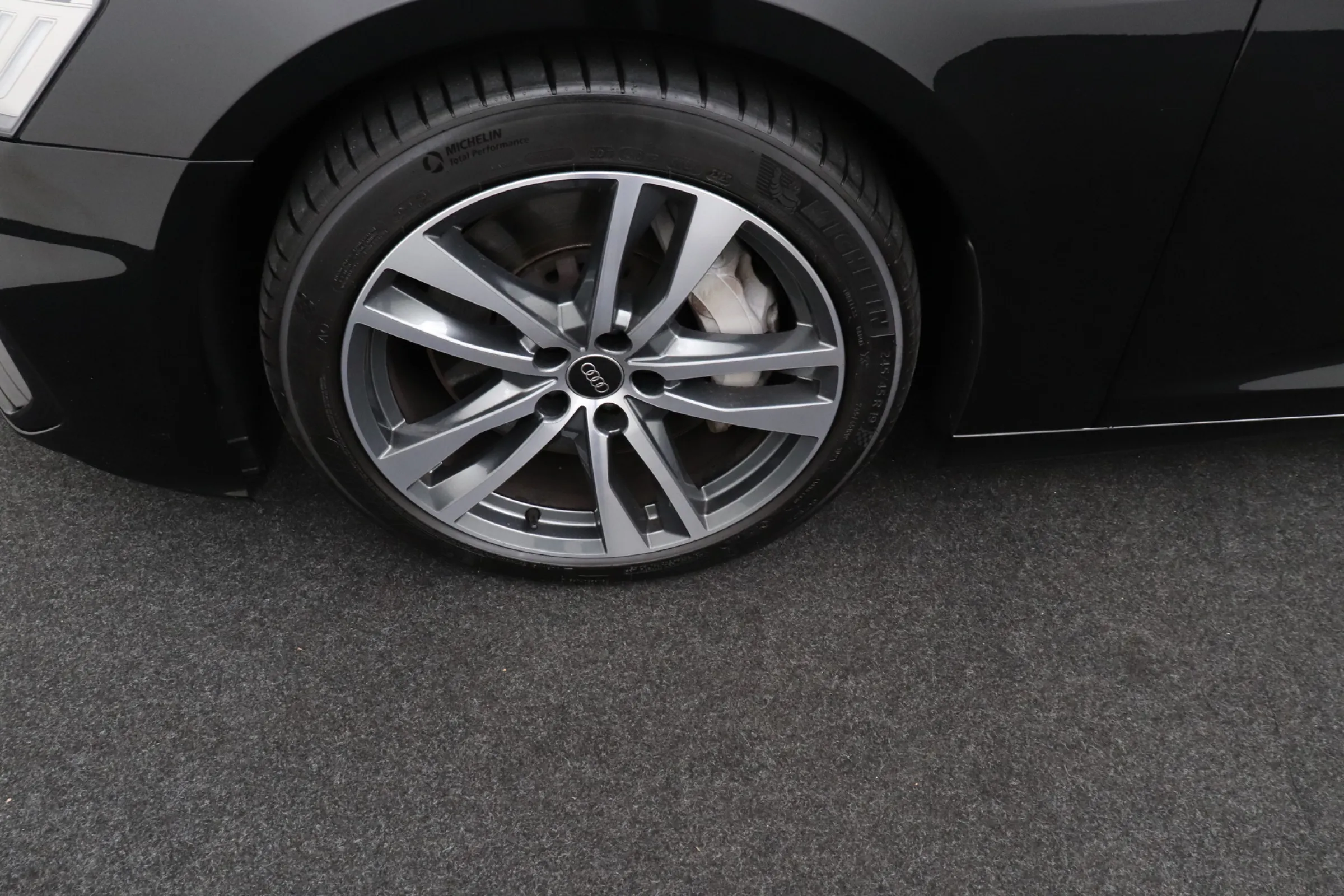 Audi A6 fullscreen 7