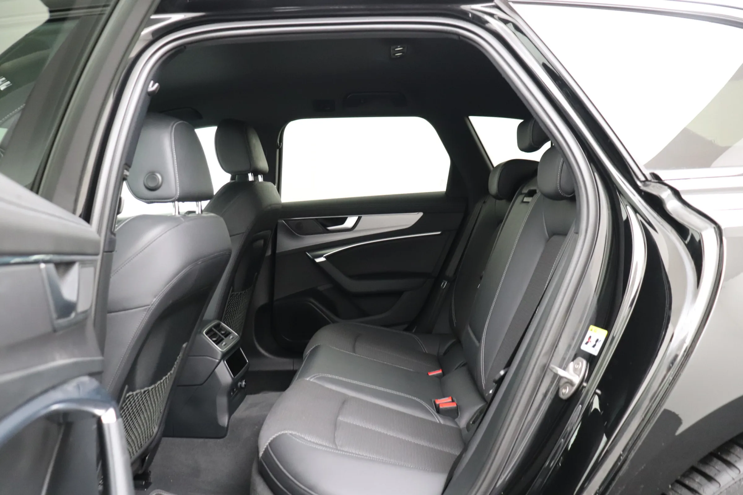 Audi A6 fullscreen 11