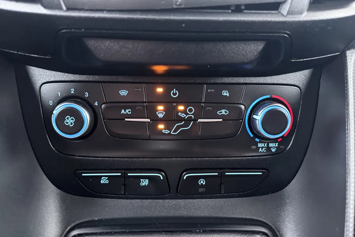 Ford Transit Connect 23