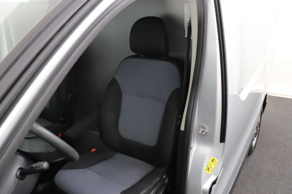 Opel Vivaro 10