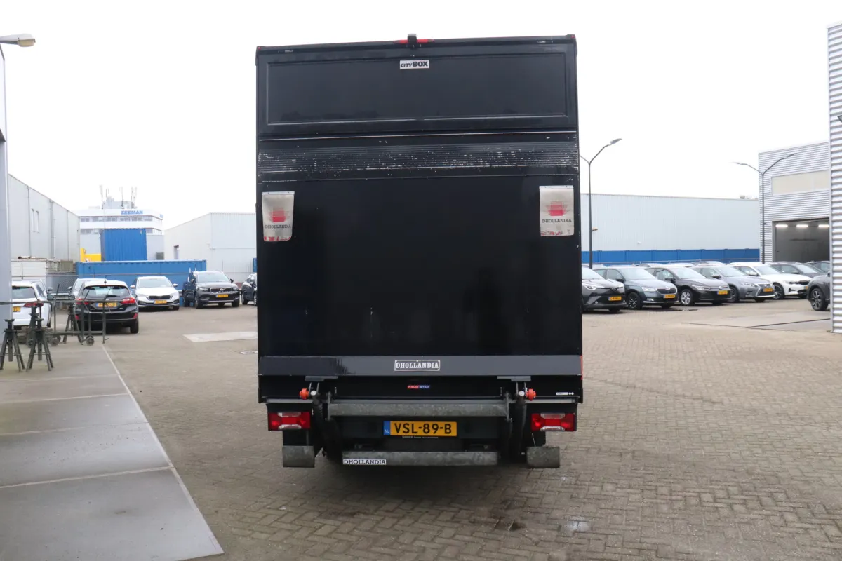 Mercedes-Benz Sprinter 5