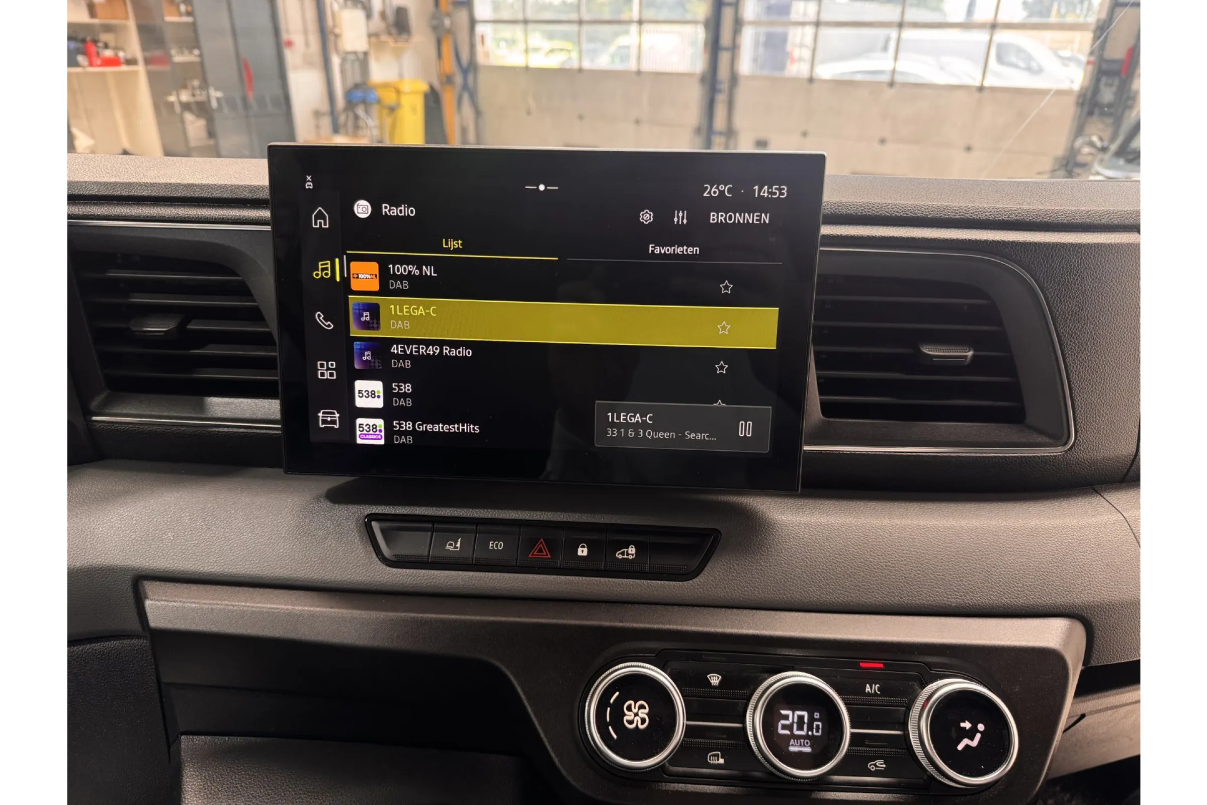 Renault Master E-Tech fullscreen 22