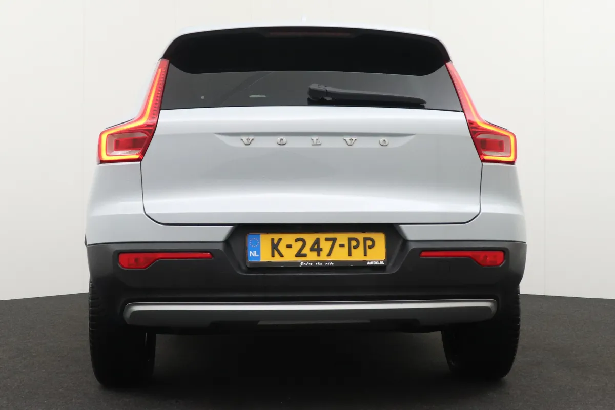 Volvo XC40 4
