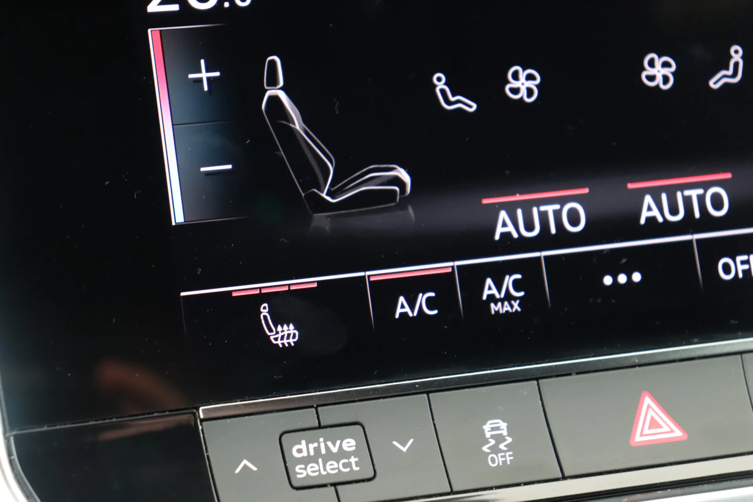 Audi A6 fullscreen 27