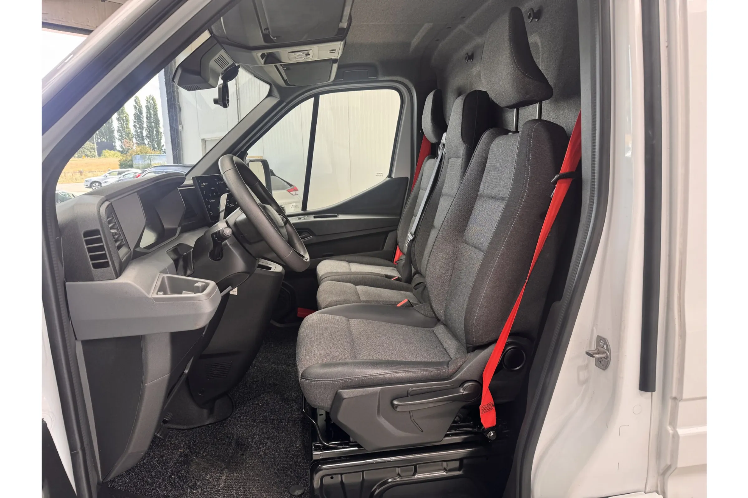 Renault Master E-Tech fullscreen 12