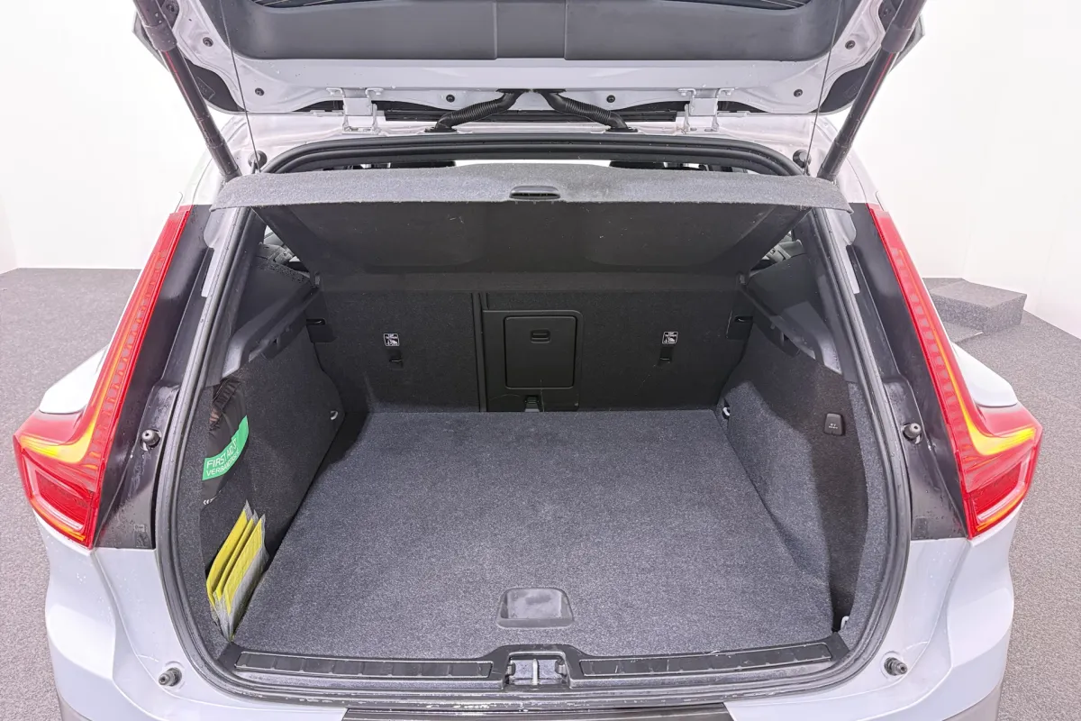 Volvo XC40 11