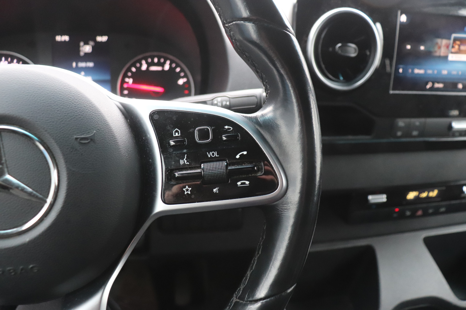 Mercedes-Benz Sprinter 12