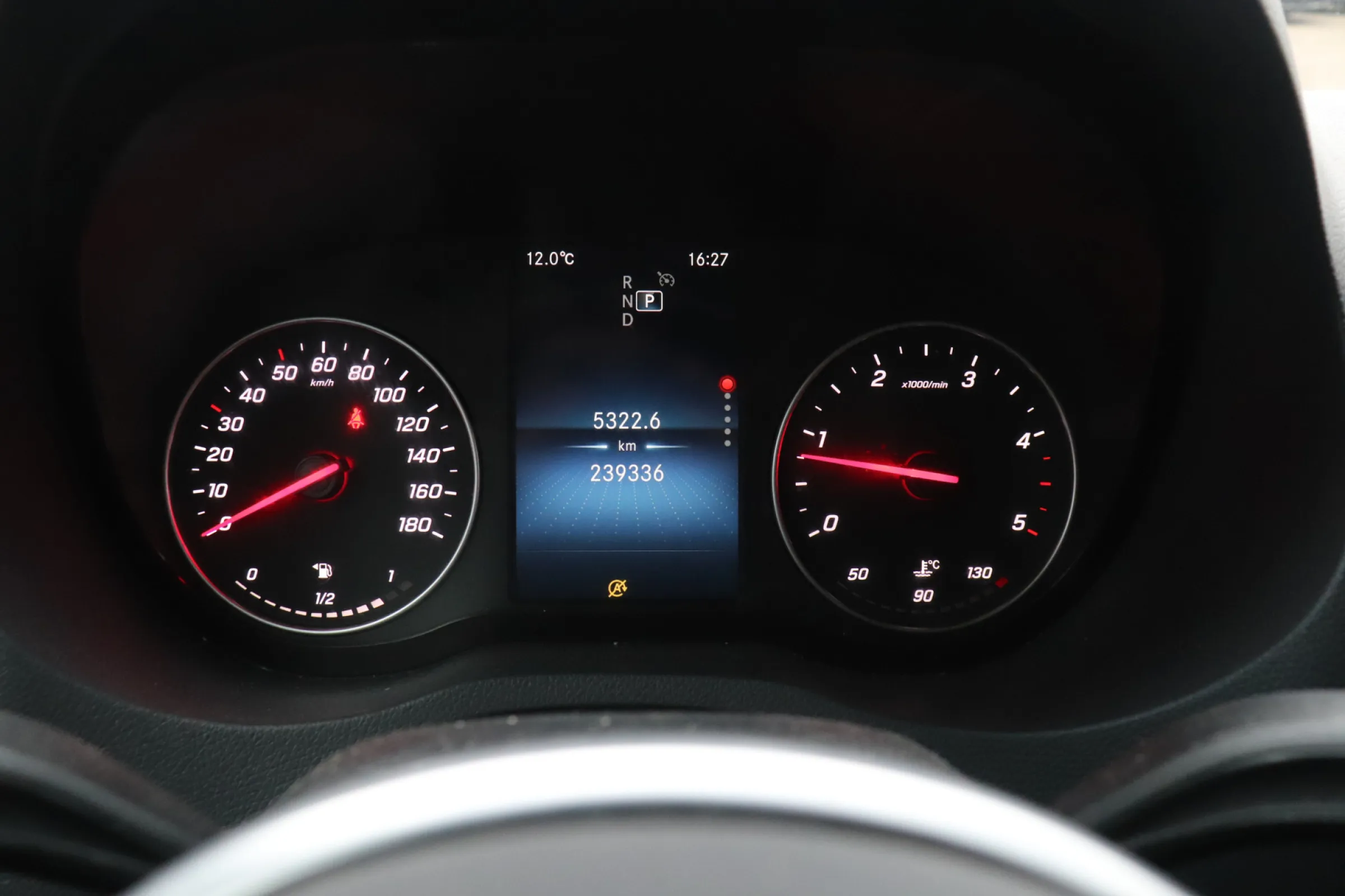 Mercedes-Benz Sprinter fullscreen 13