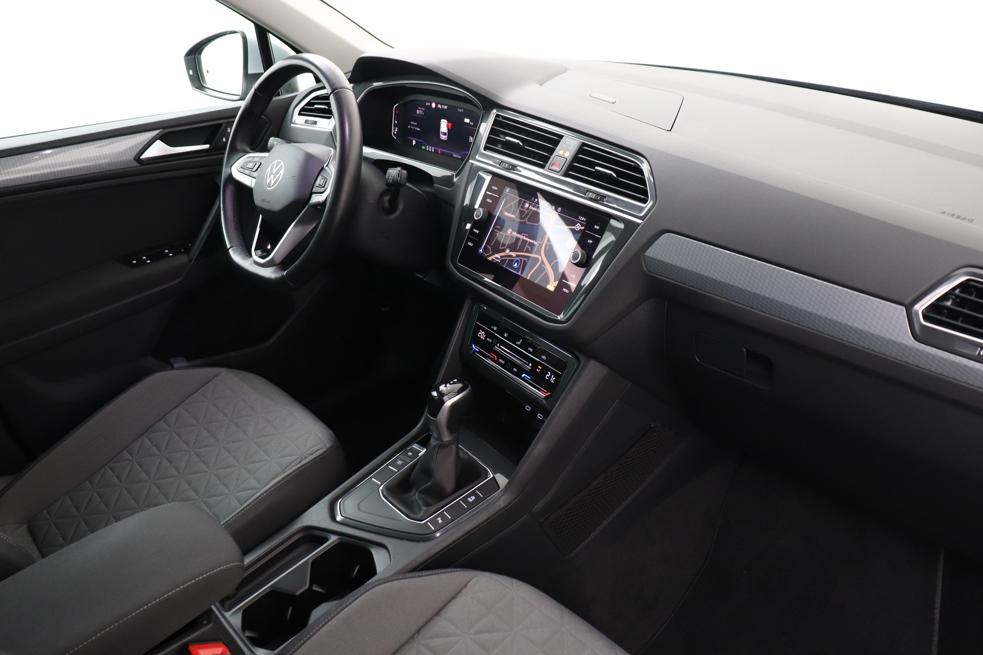 Volkswagen Tiguan 16