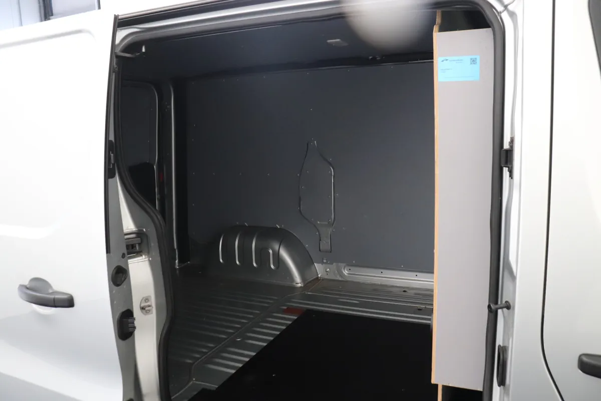 Opel Vivaro 12