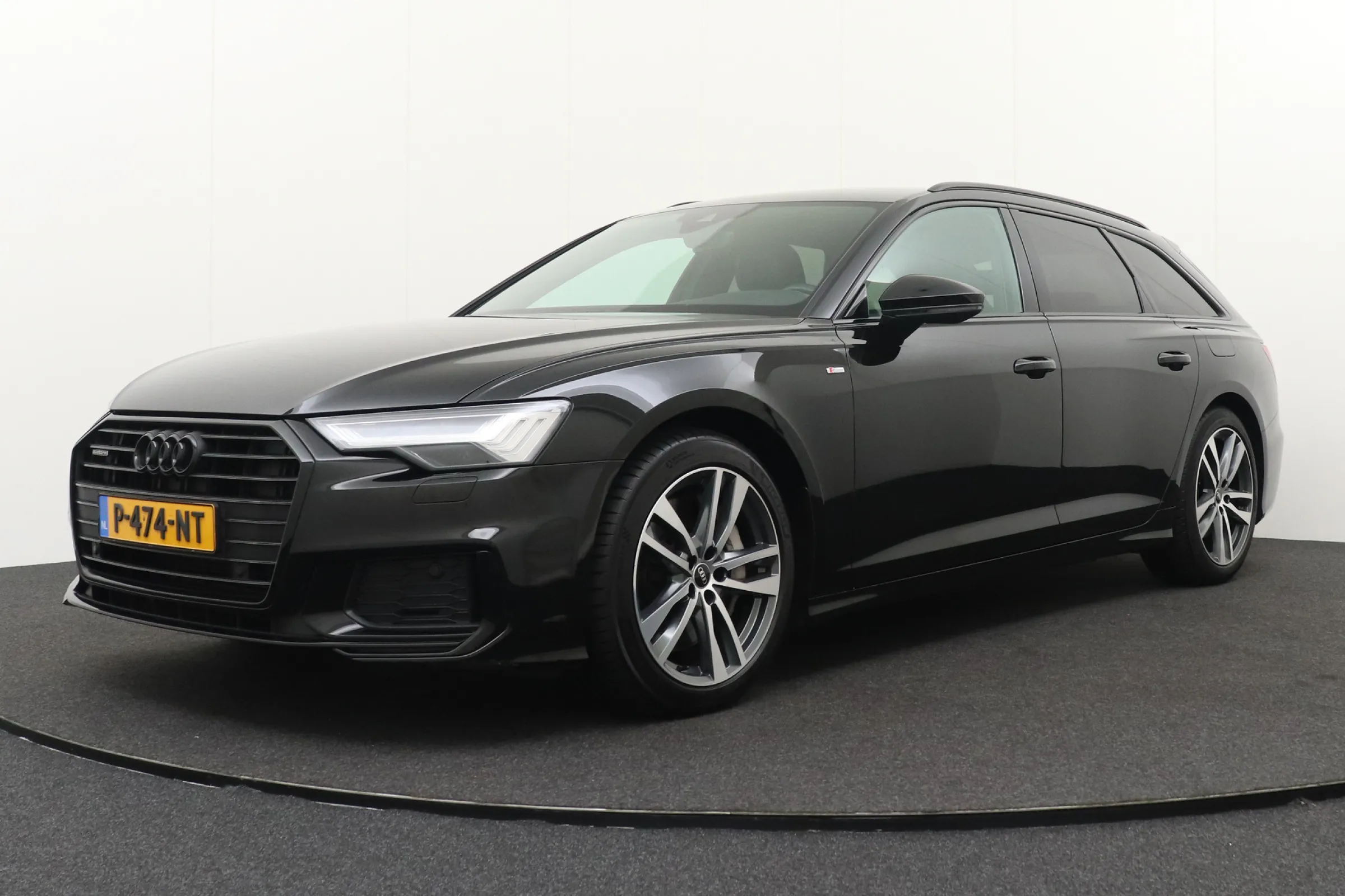Audi A6 fullscreen 1