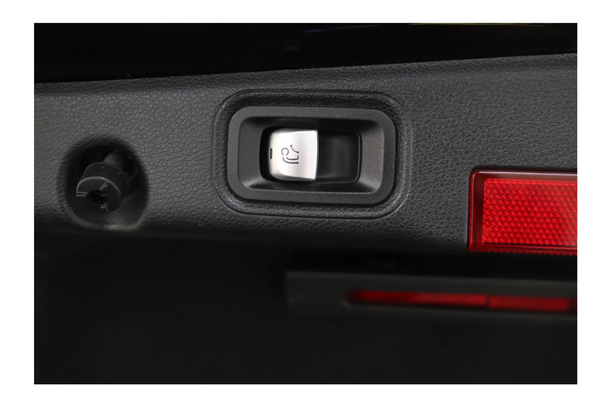 Mercedes-Benz E-Klasse fullscreen 13