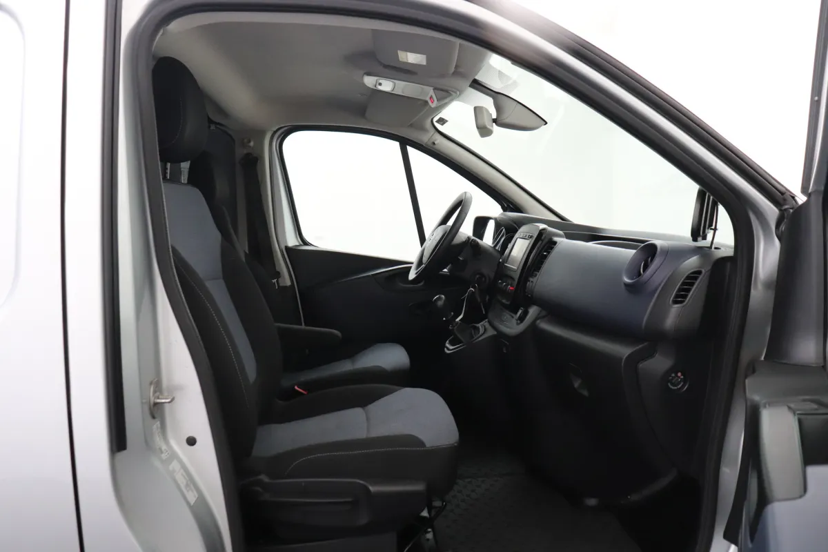 Opel Vivaro 13