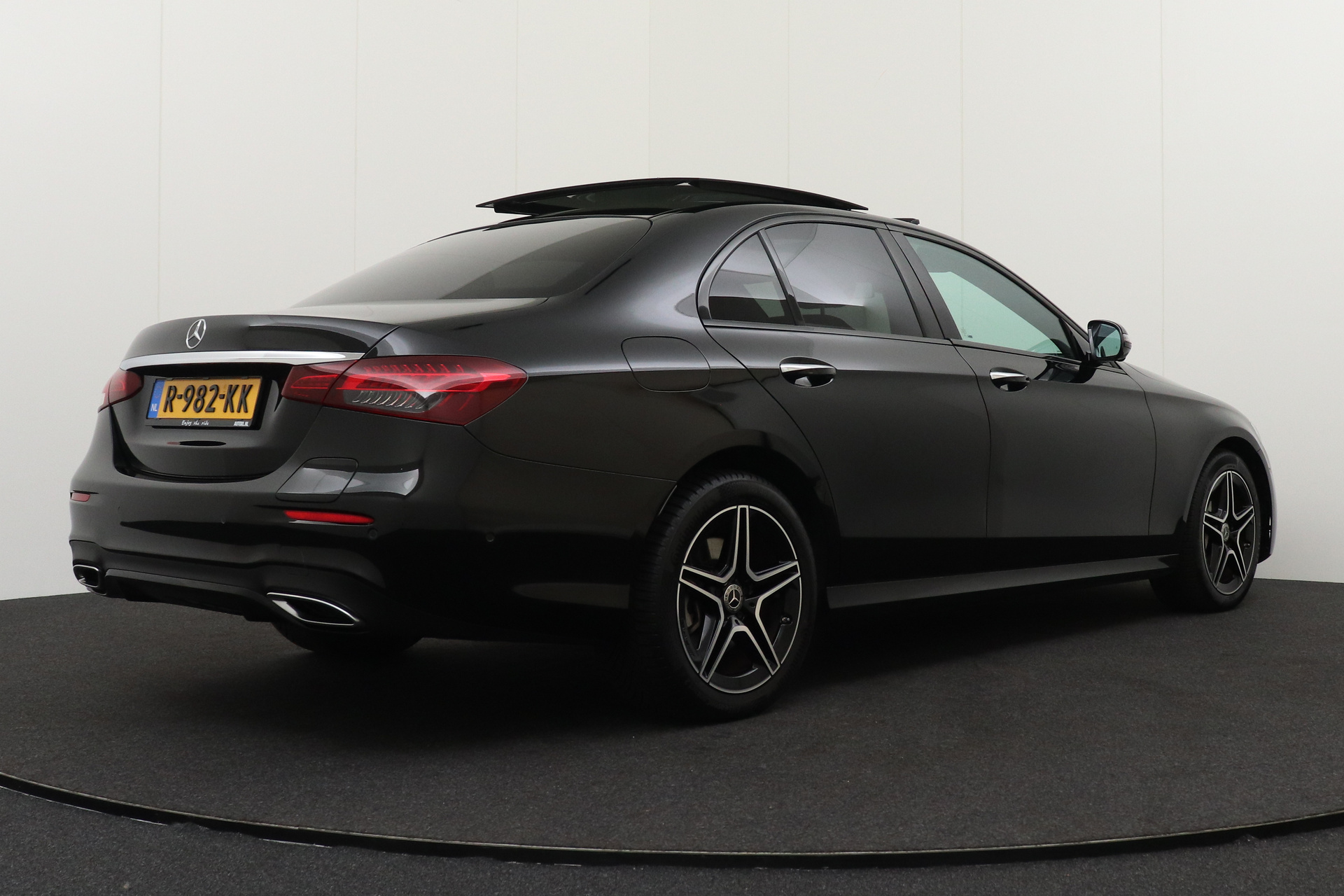 Mercedes-Benz E-Klasse 2