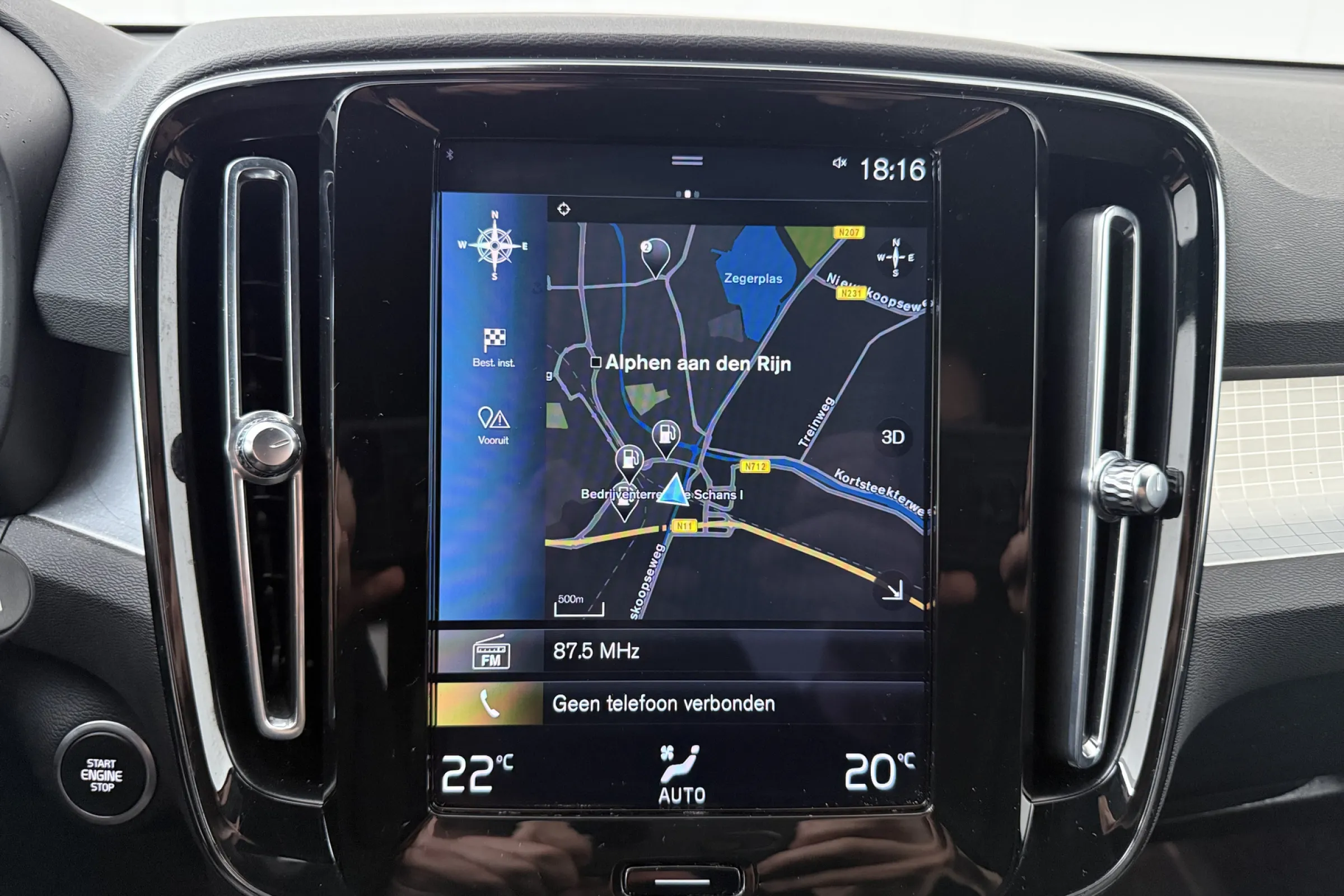 Volvo XC40 fullscreen 20