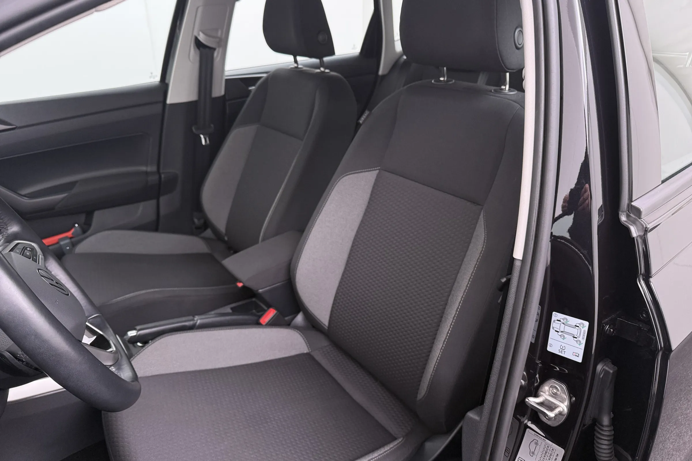 Volkswagen Polo fullscreen 9