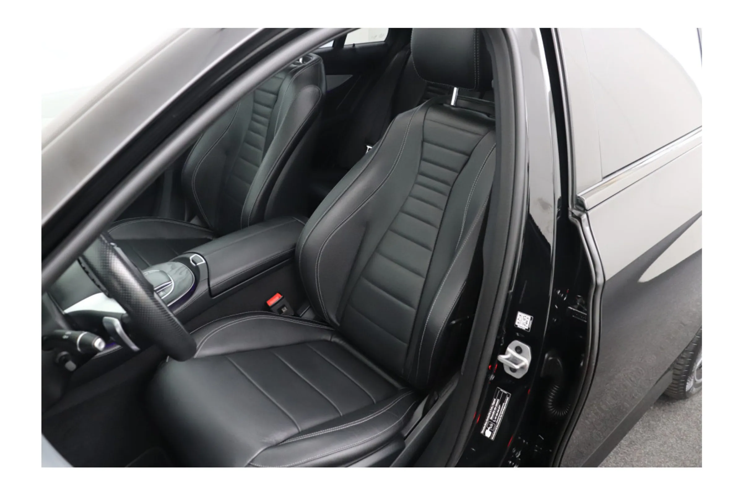 Mercedes-Benz E-Klasse fullscreen 9