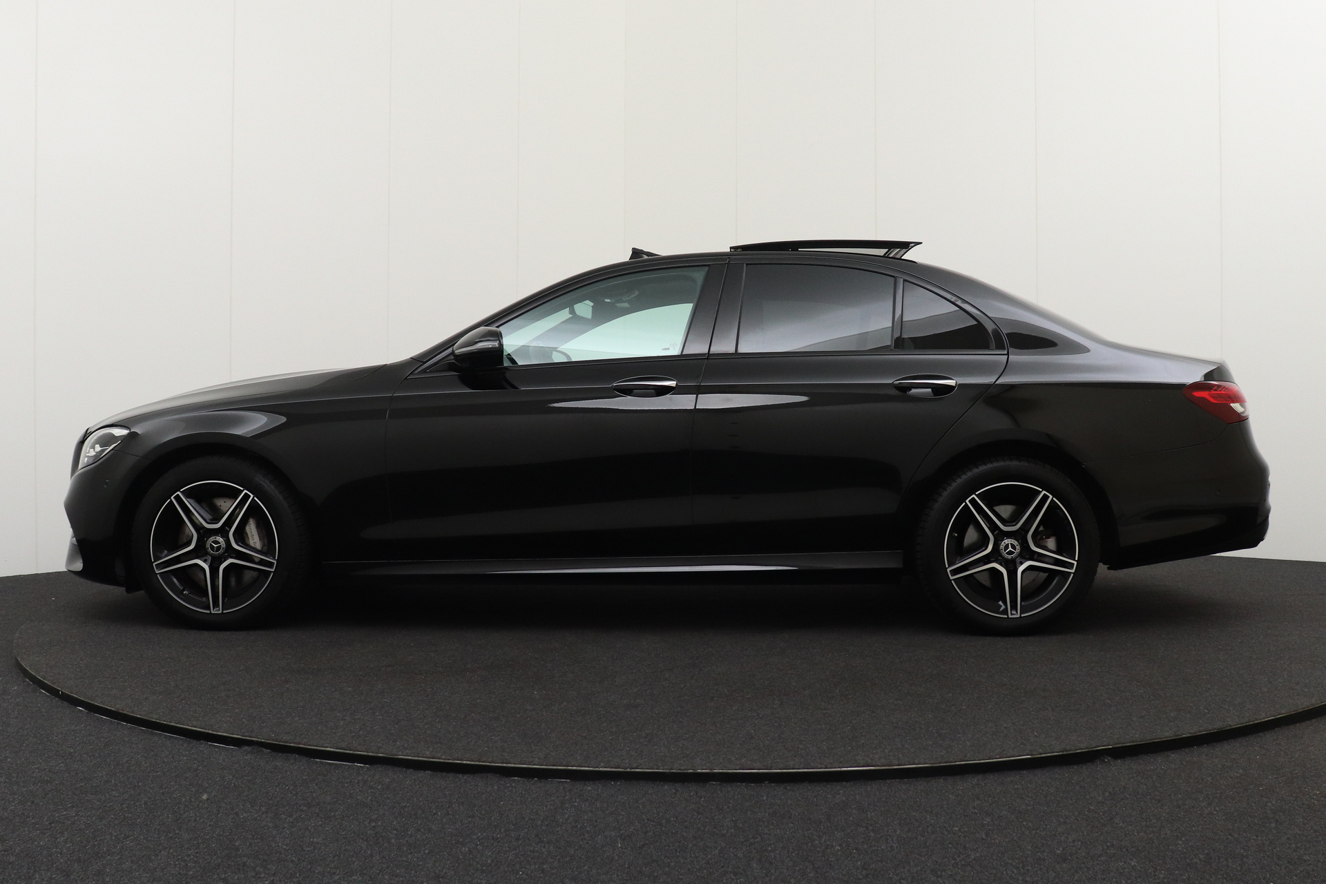 Mercedes-Benz E-Klasse 5