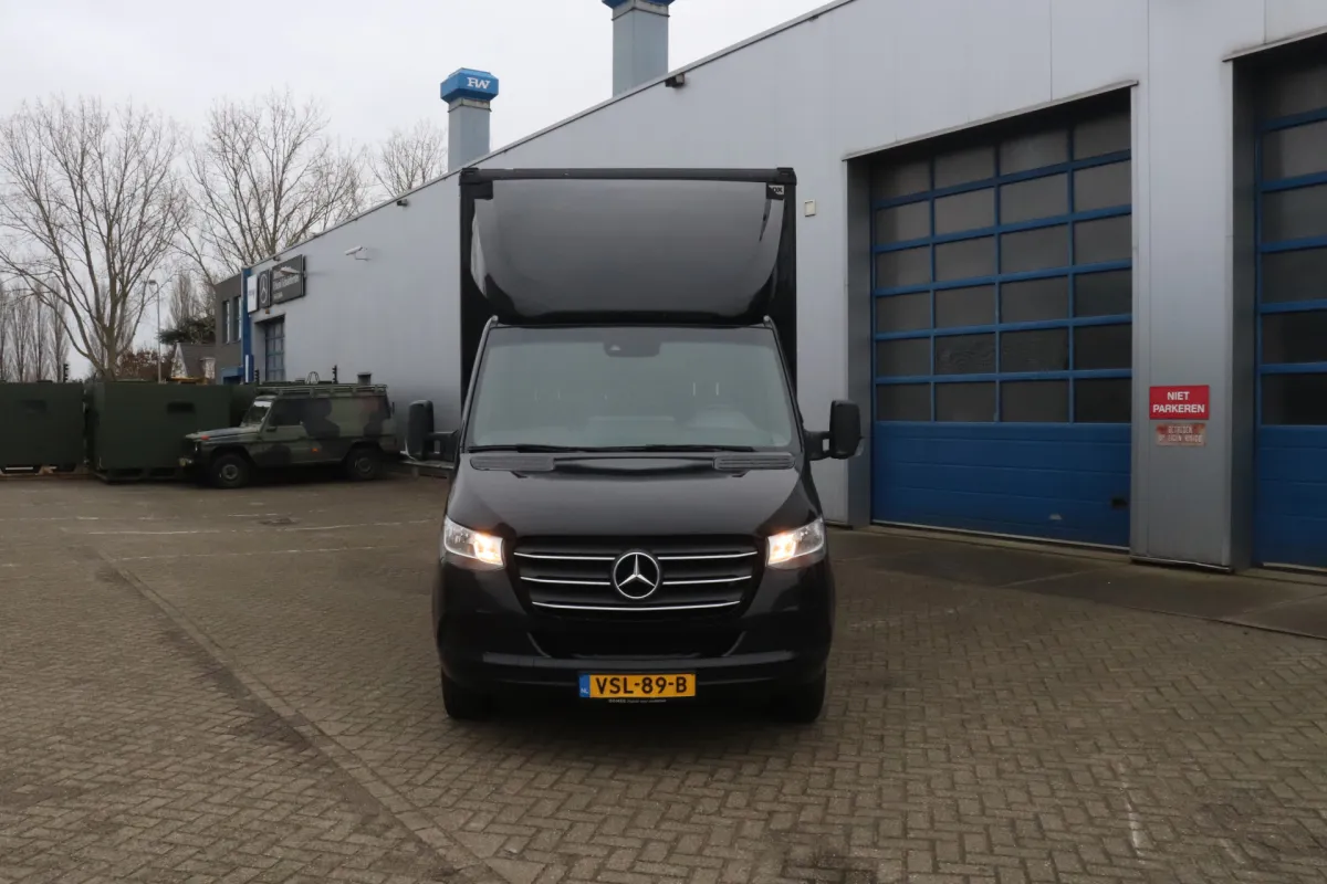 Mercedes-Benz Sprinter 2
