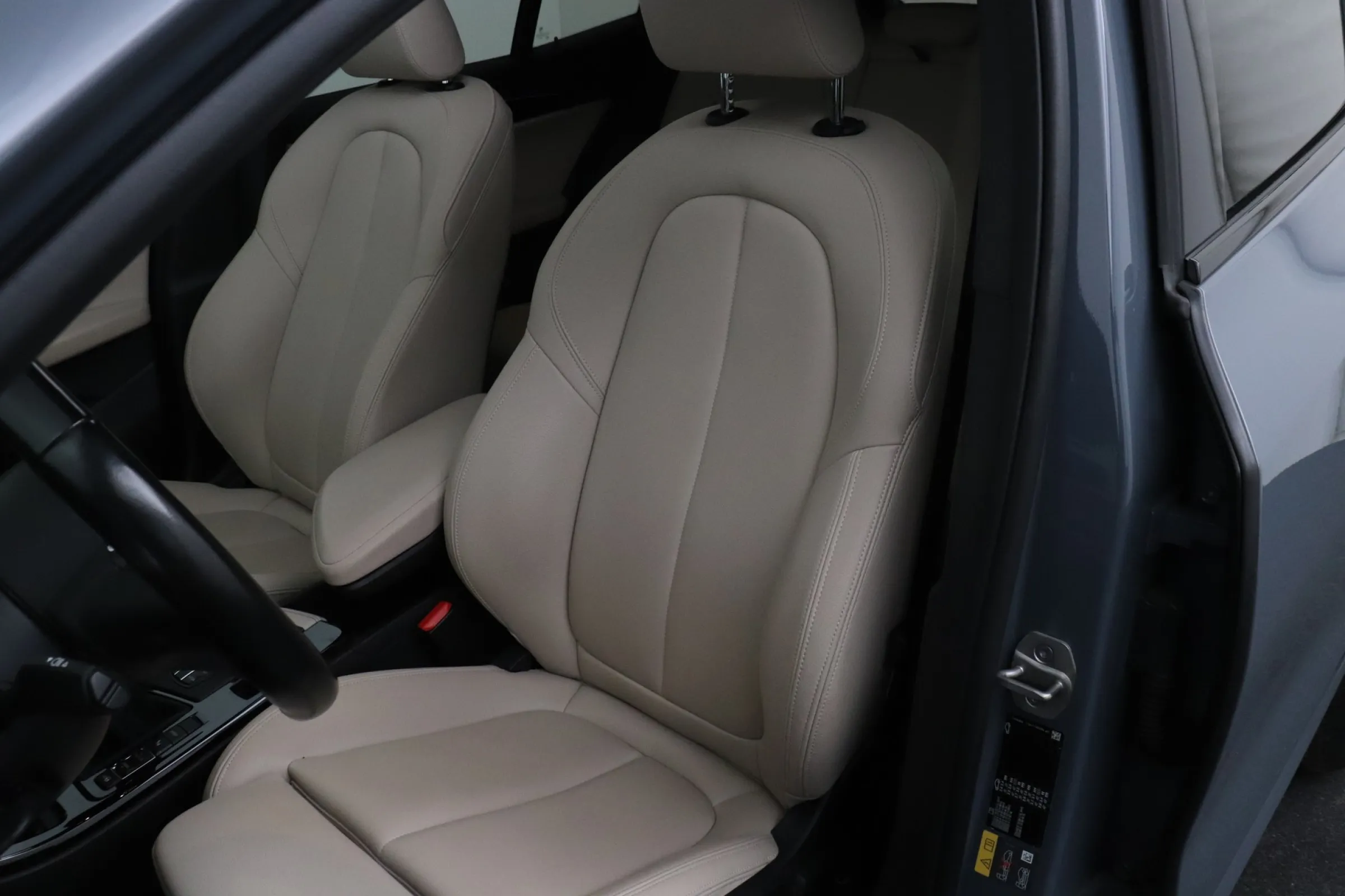 BMW X2 fullscreen 11