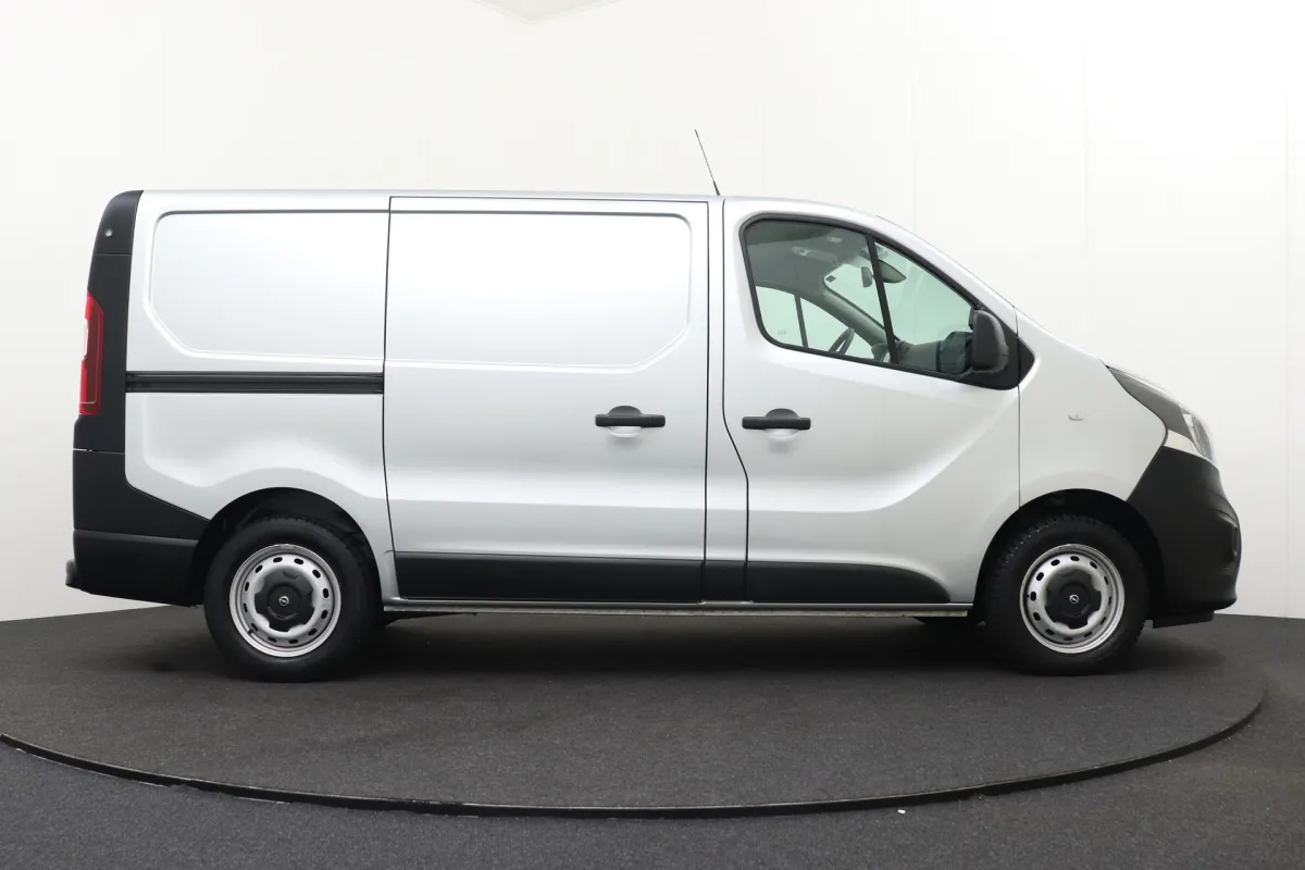Opel Vivaro 6
