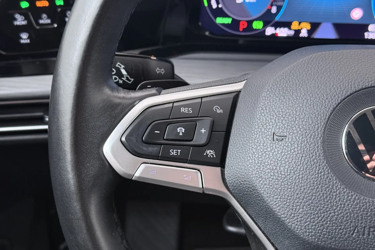 Volkswagen Golf 20