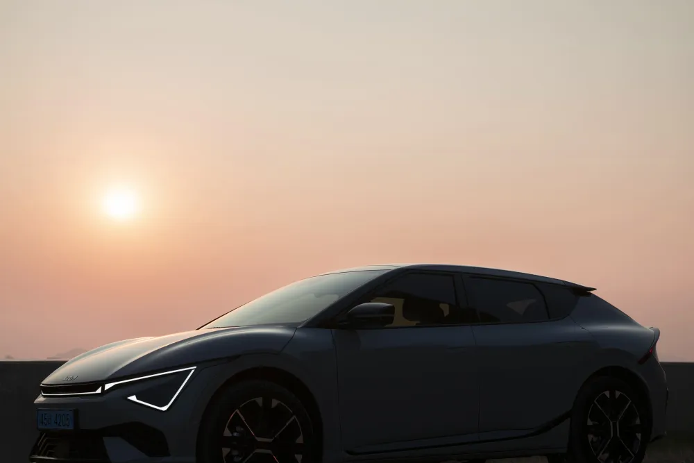 Overstappen op elektrisch rijden: kosten, tips & fAQ