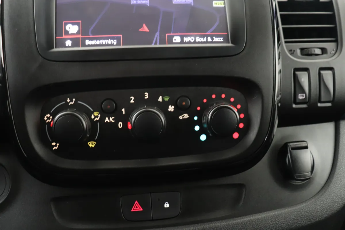 Opel Vivaro 18