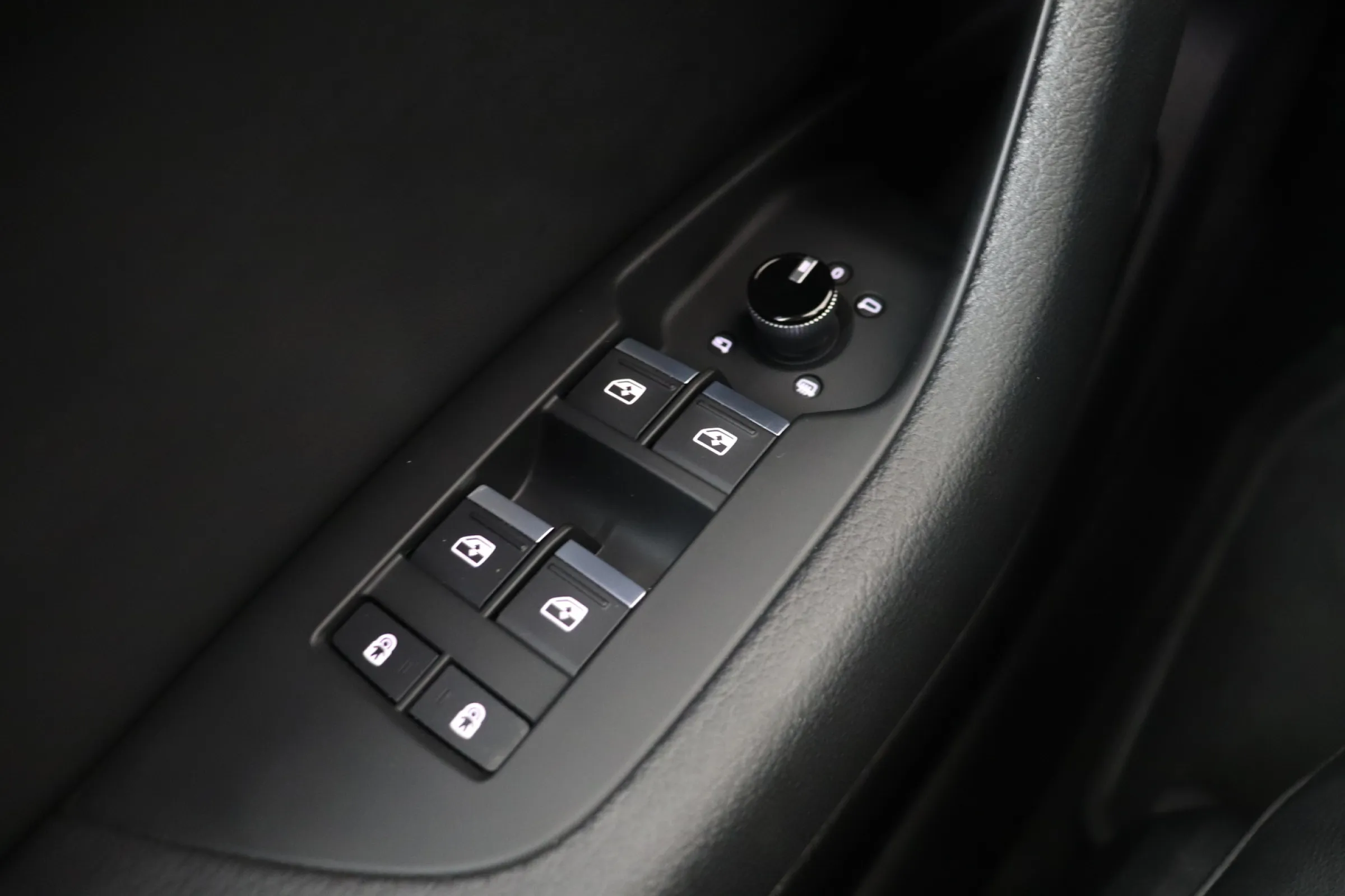 Audi A6 fullscreen 18