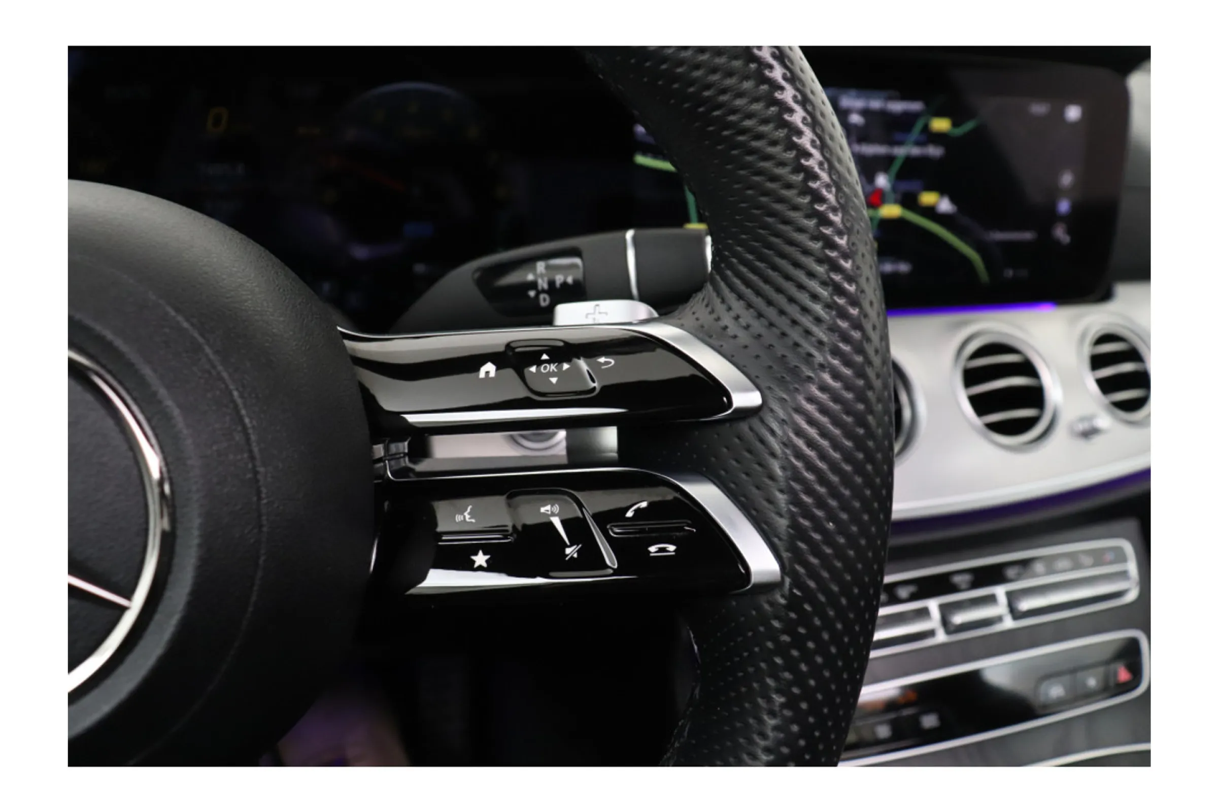 Mercedes-Benz E-Klasse fullscreen 21